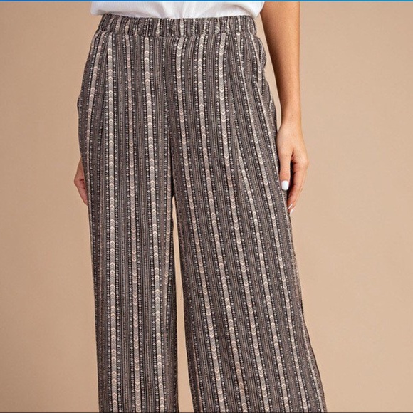 BEAUTIFUL DRAPED BROWN and CREAM PANTS - Picture 13 of 14